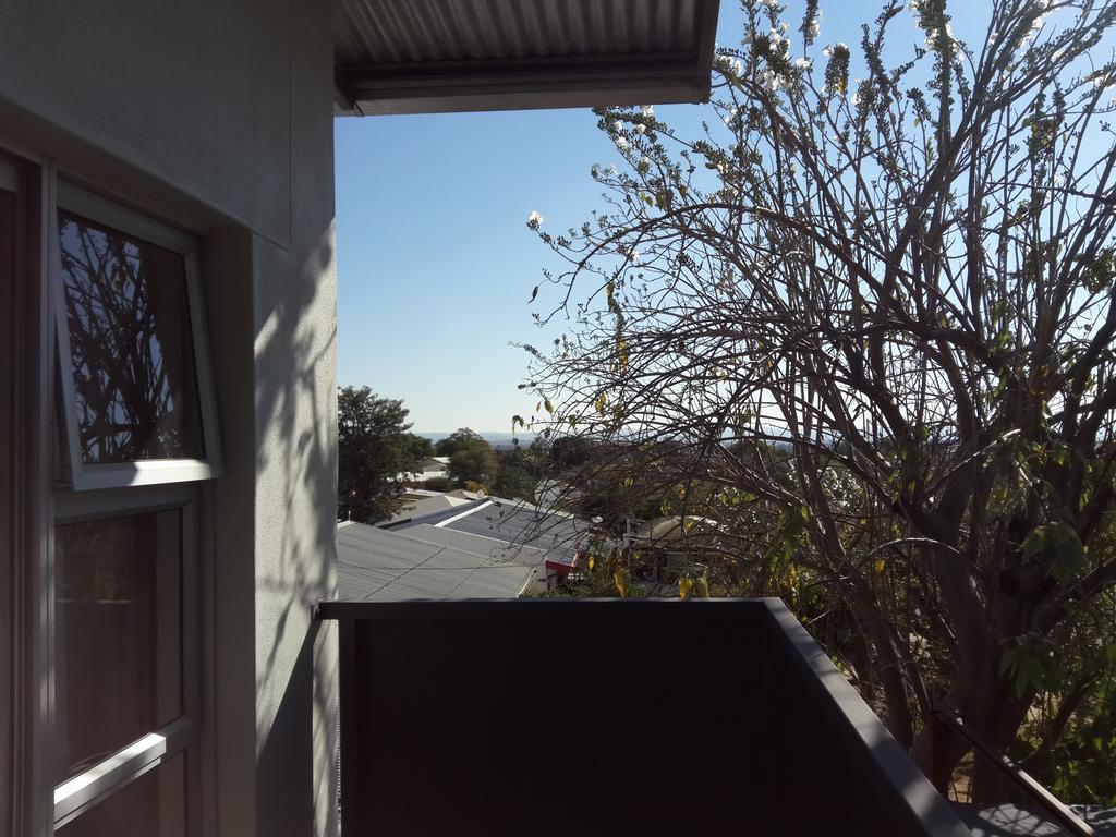 Suiderhof Self-Catering Hotel Windhoek Exterior photo