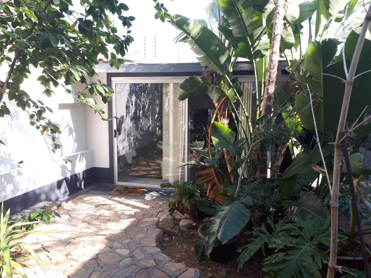 Suiderhof Self-Catering Hotel Windhoek Exterior photo