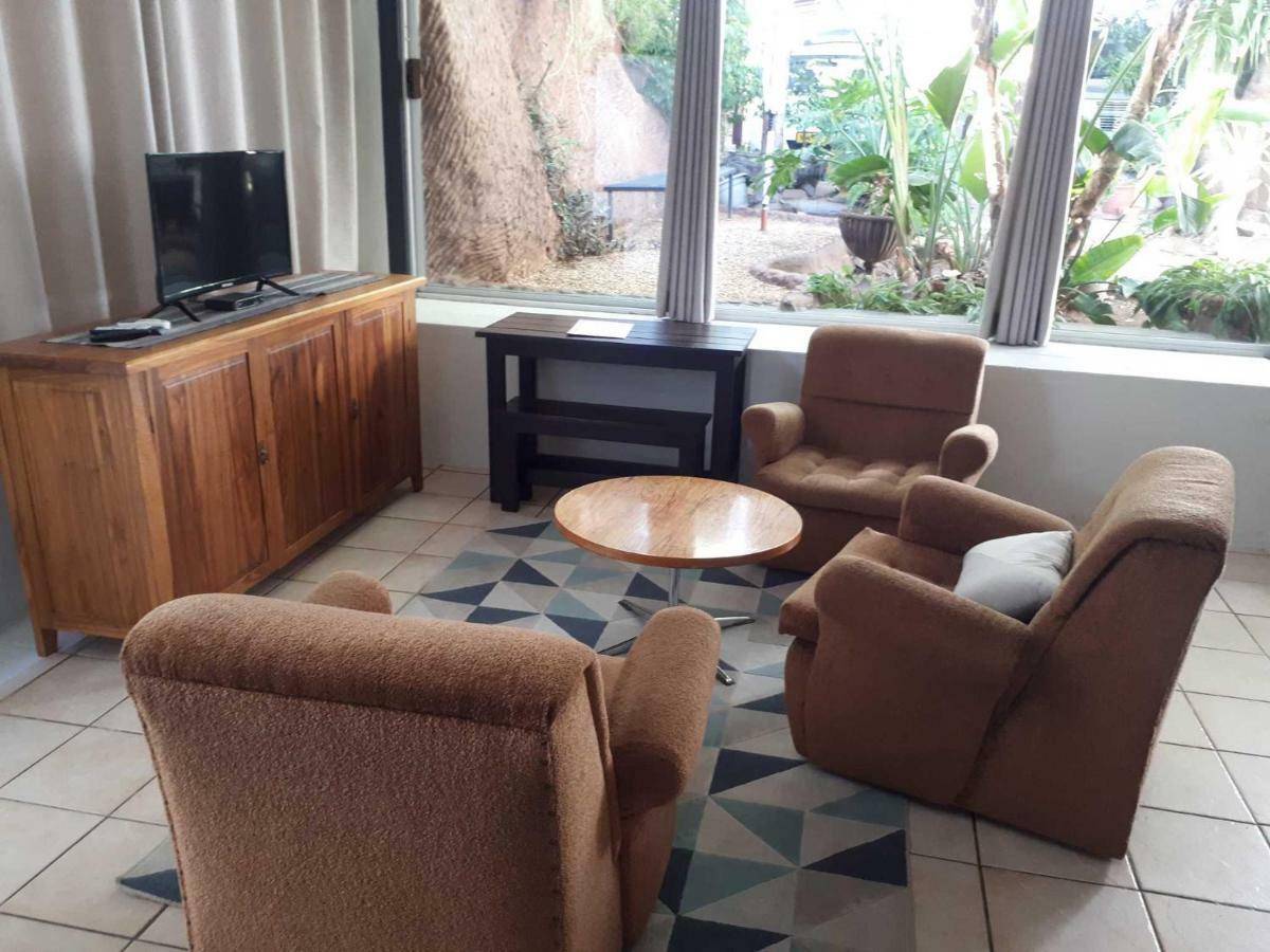 Suiderhof Self-Catering Hotel Windhoek Exterior photo