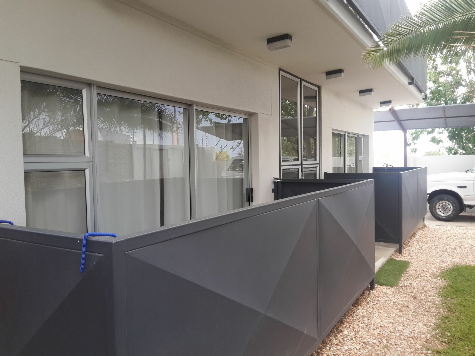 Suiderhof Self-Catering Hotel Windhoek Exterior photo